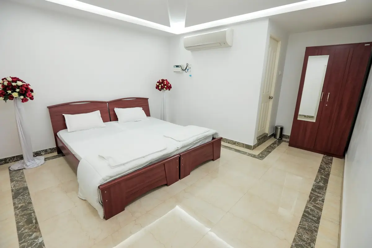 Gallery 7